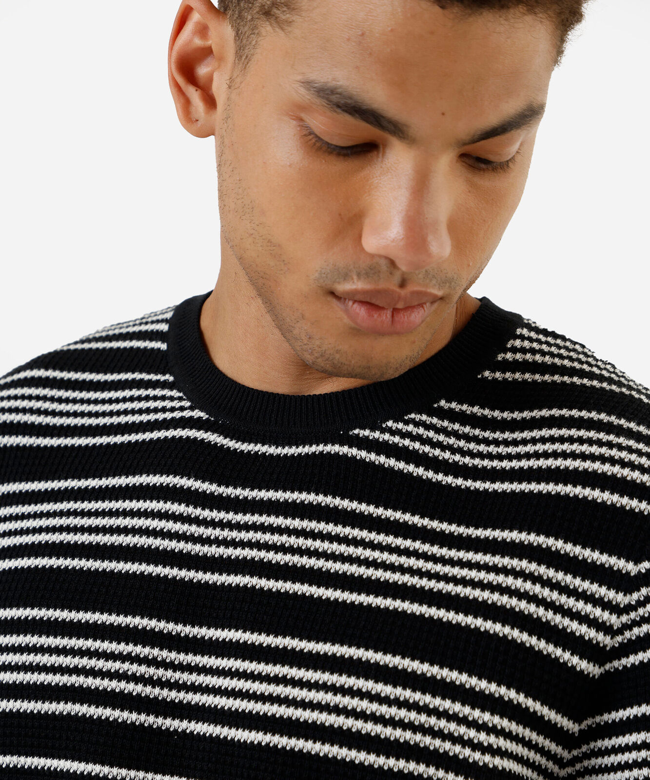 camiseta masculina com algodão listrada texturizada preta