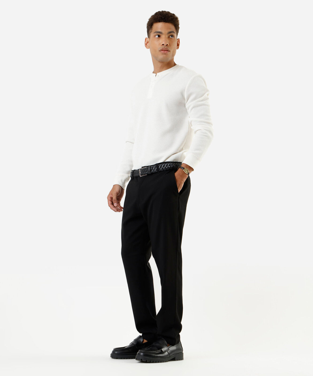 calça chino slim de alfaiataria masculina com elástico no cós preta