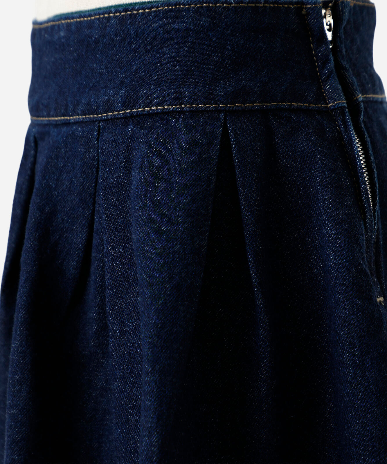 minissaia feminina jeans com pregas cintura baixa azul
