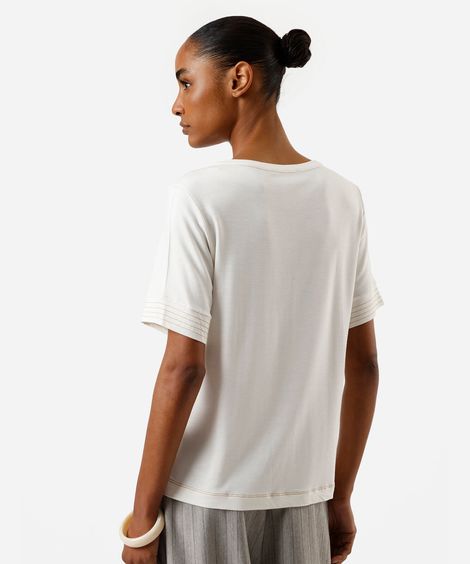 blusa feminina manga curta com pesponto em viscose off white