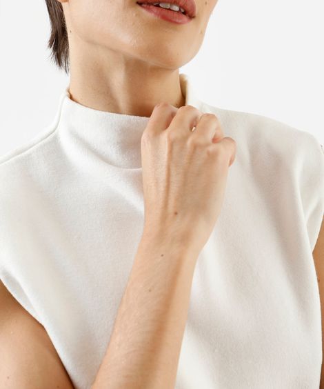 regata feminina de tricot gola alta off white