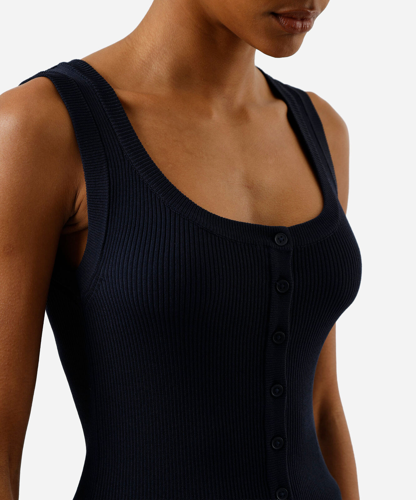 regata feminina de tricot canelado com botões azul
