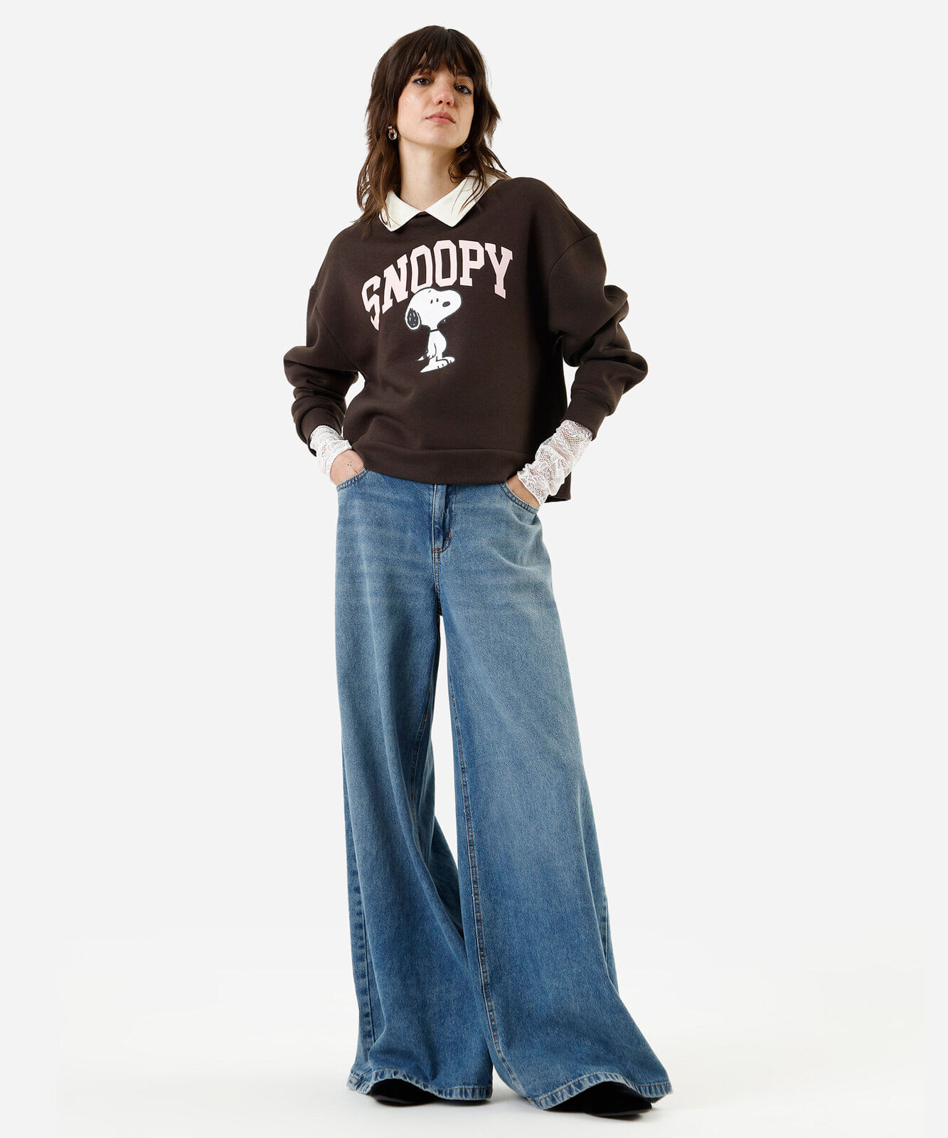 blusão feminino de moletom com gola esporte snoopy - marrom