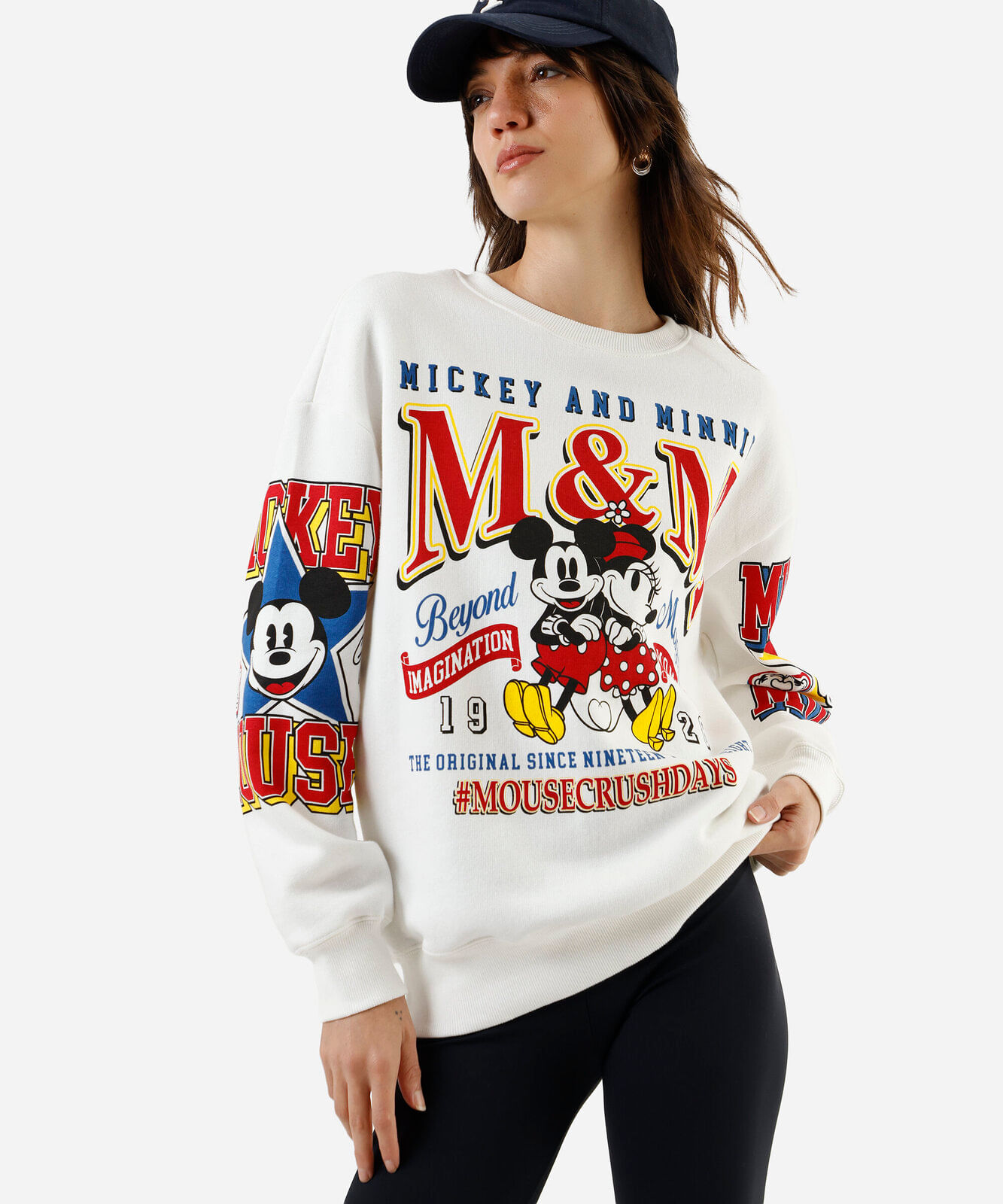blusão feminino de moletom mickey e minnie off white