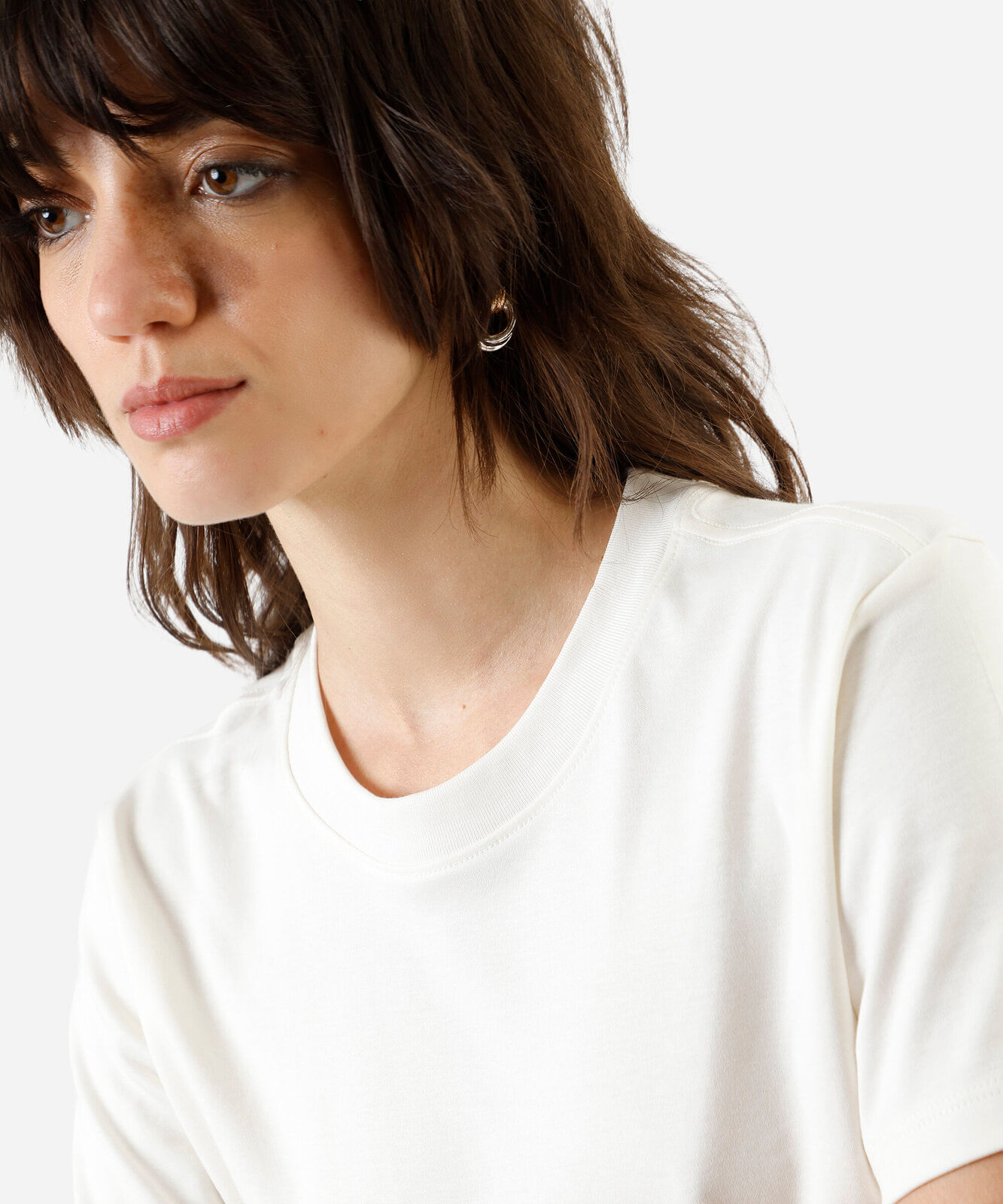 camiseta slim feminina de algodão peruano manga curta básica off white