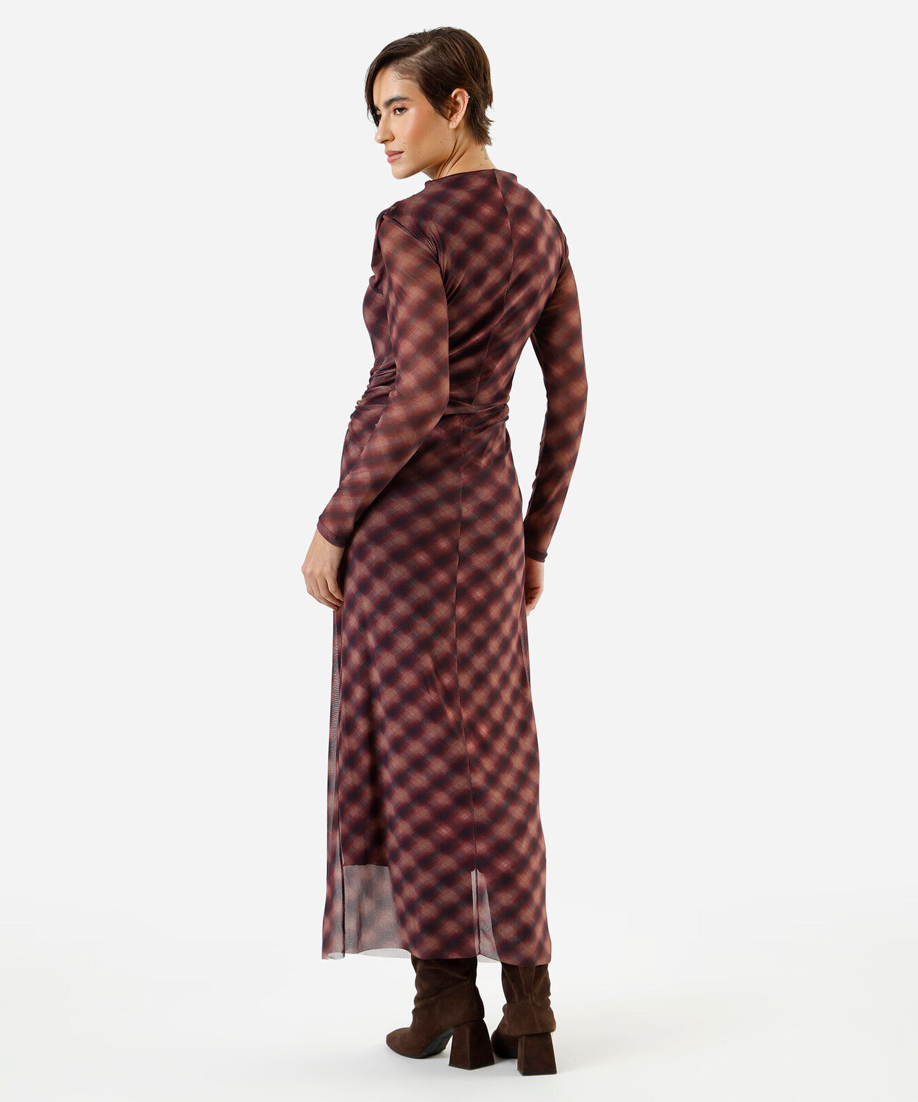 vestido midi feminino de tule franzido xadrez roxo