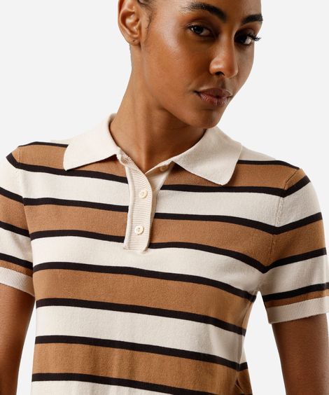 polo feminina de tricot listrada marrom