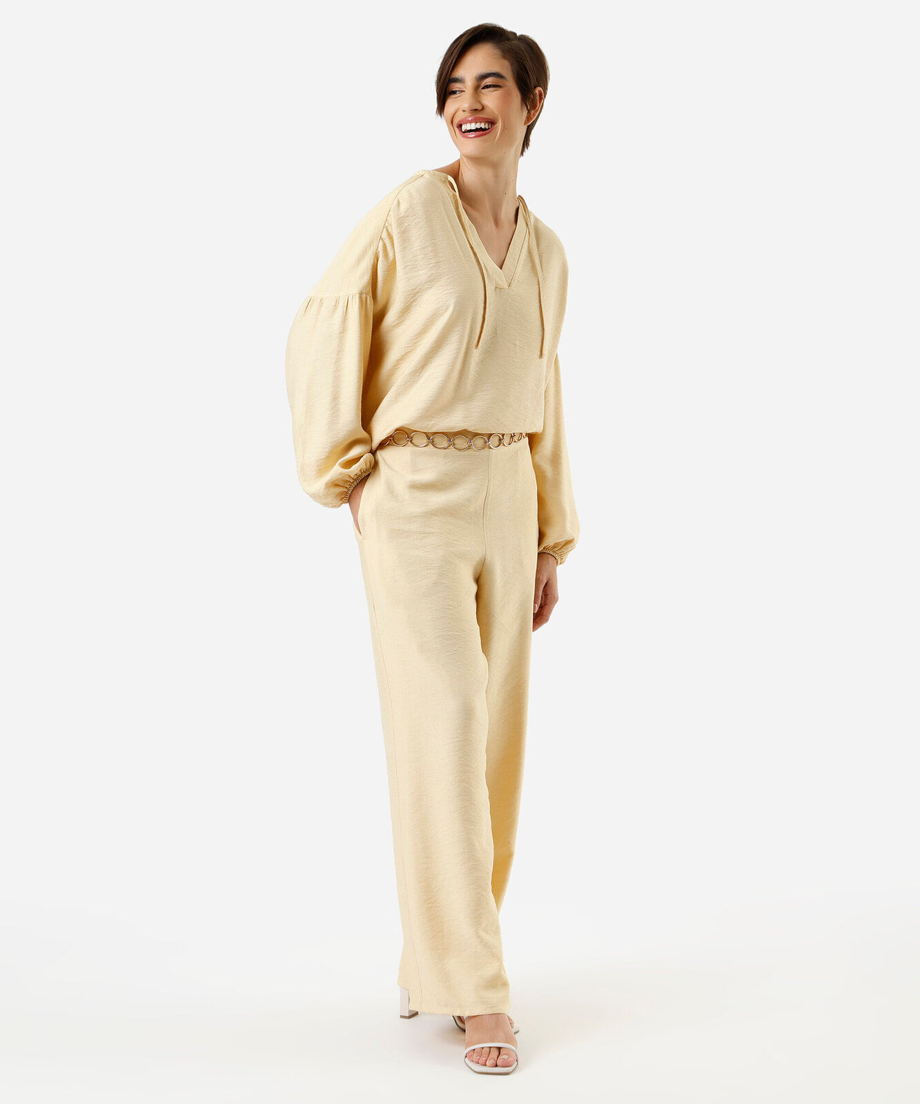 bata feminina com viscose manga longa amarela