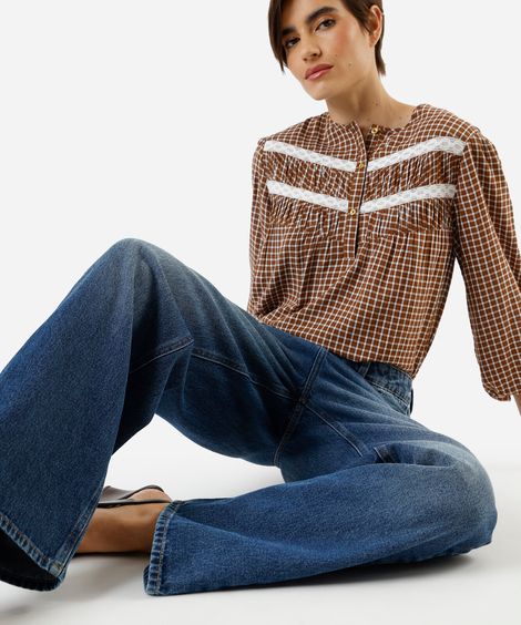 blusa feminina de viscose com renda xadrez marrom