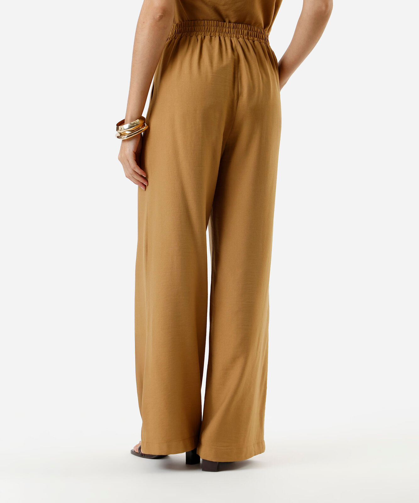calça wide leg feminina de viscose texturizada bege