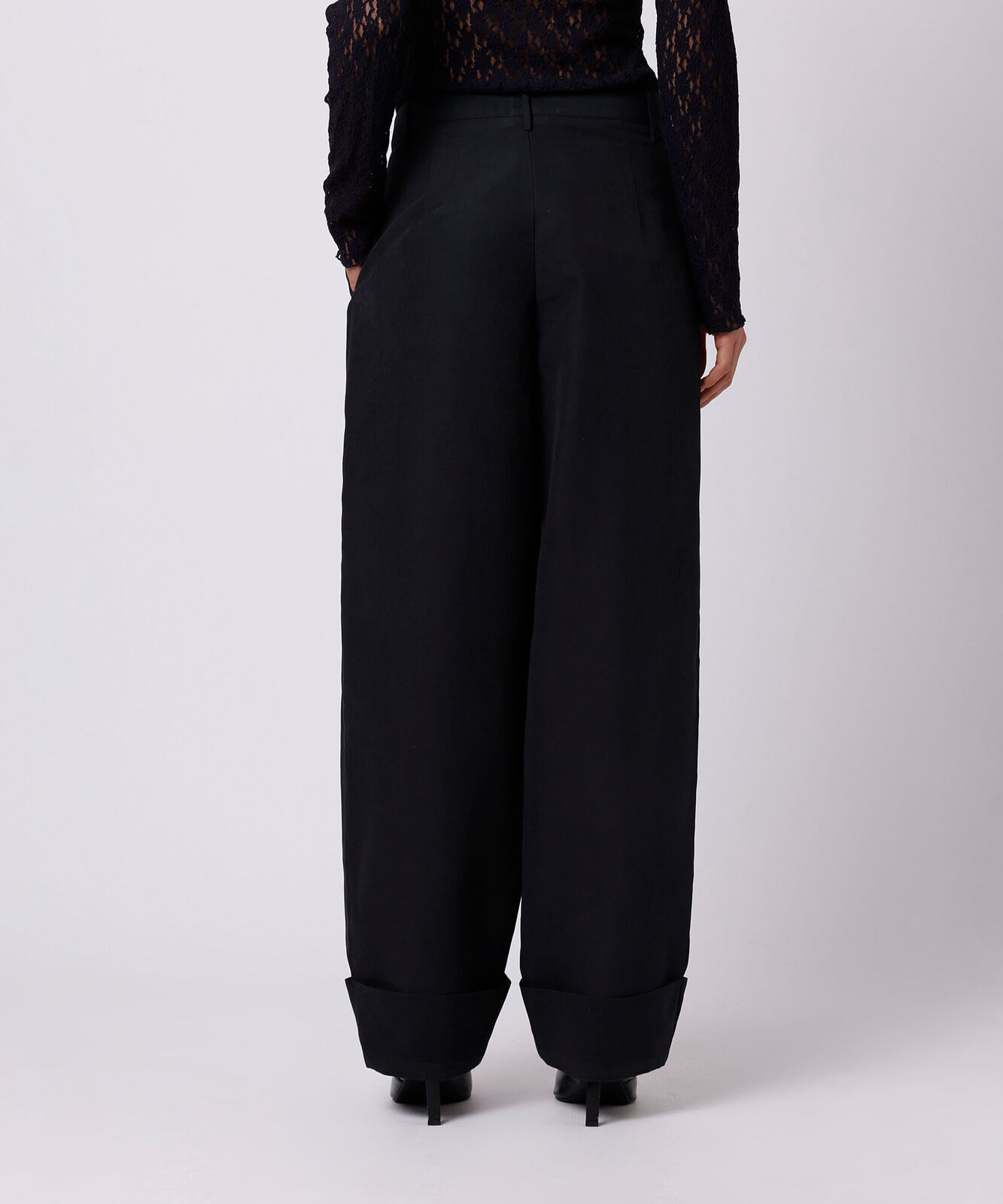 calça de alfaiataria feminina com pregas mindset preta