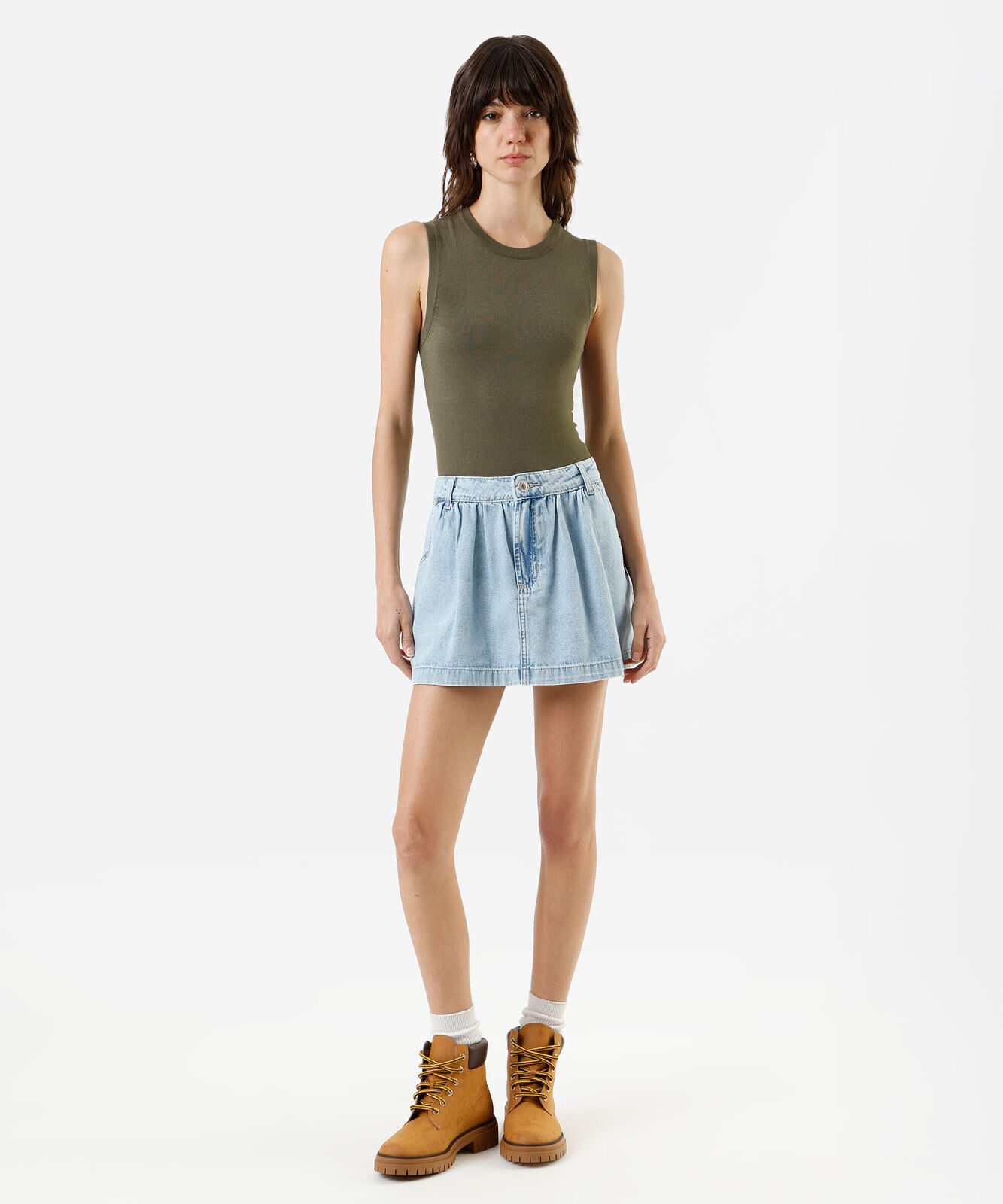 regata feminina de tricot decote redondo verde