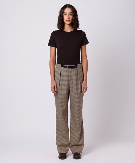 calça de alfaiataria feminina com pregas e cinto xadrez mindset colorida