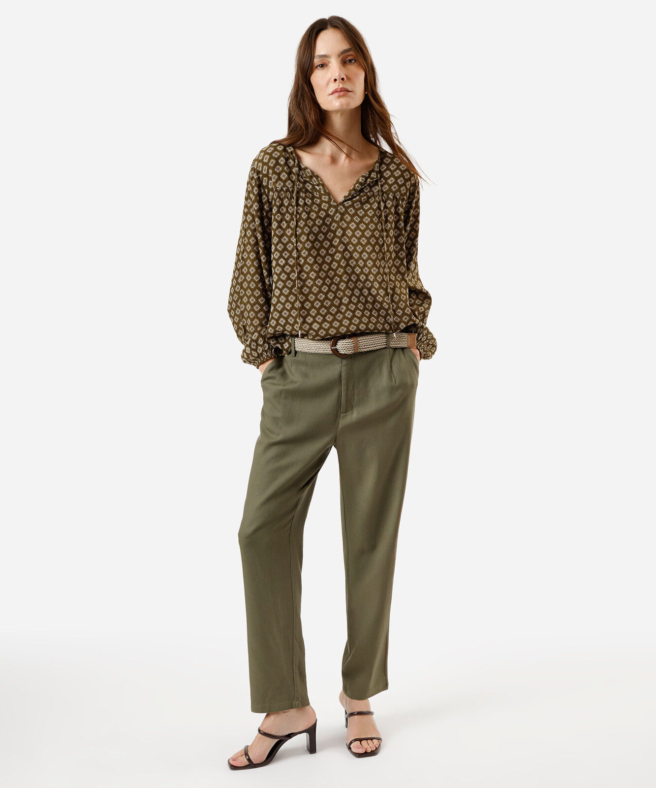 calça reta feminina com linho e cinto verde