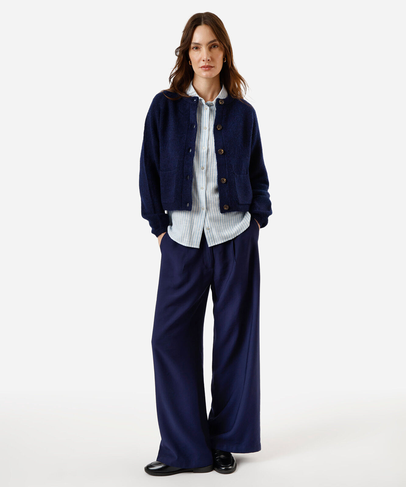 cardigan feminino de tricot com bolsos azul