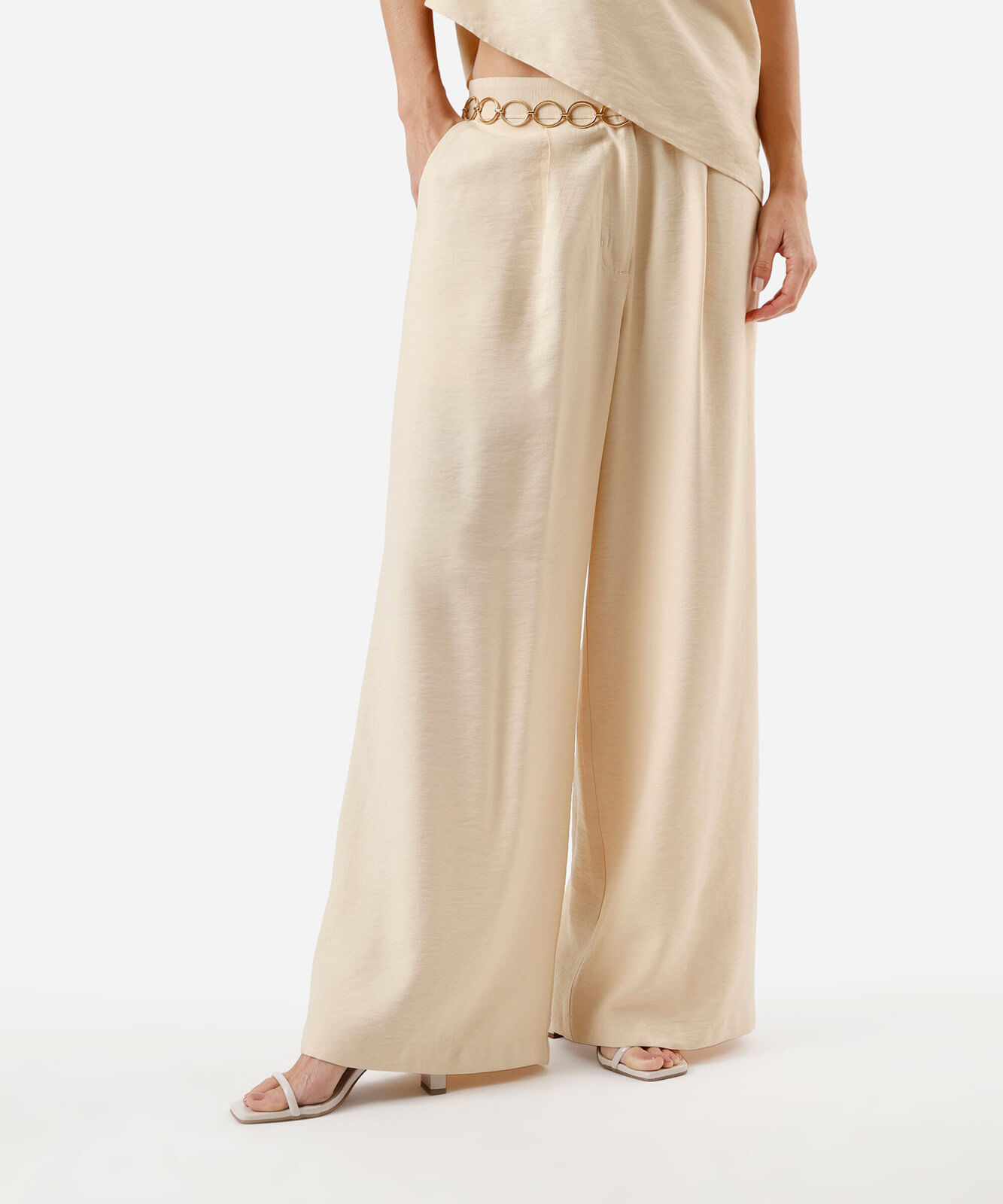 calça wide leg feminina de viscose texturizada amarela