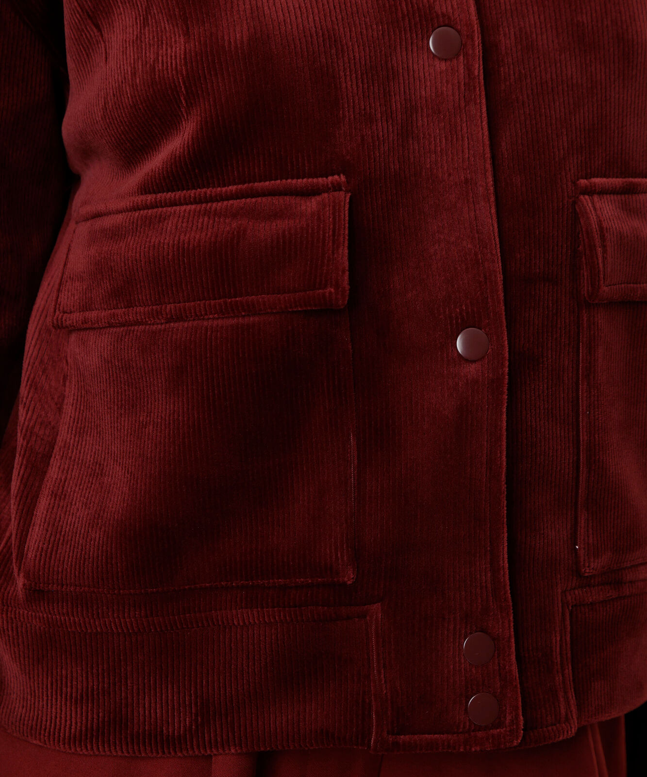 jaqueta bomber feminina de veludo cotelê com bolsos vinho