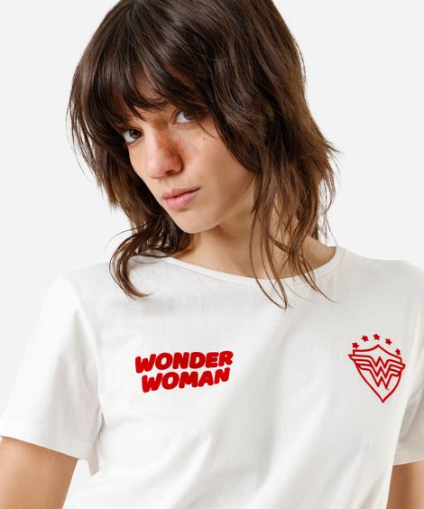 camiseta feminina de algodão mulher maravilha off white