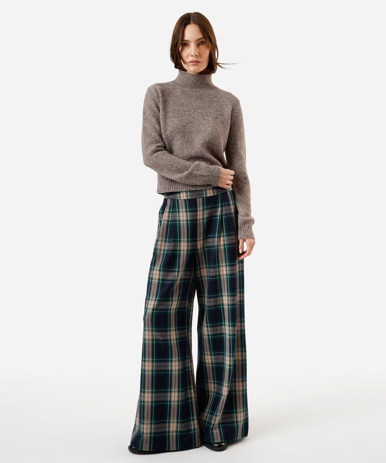 suéter feminino de tricot gola alta cinza
