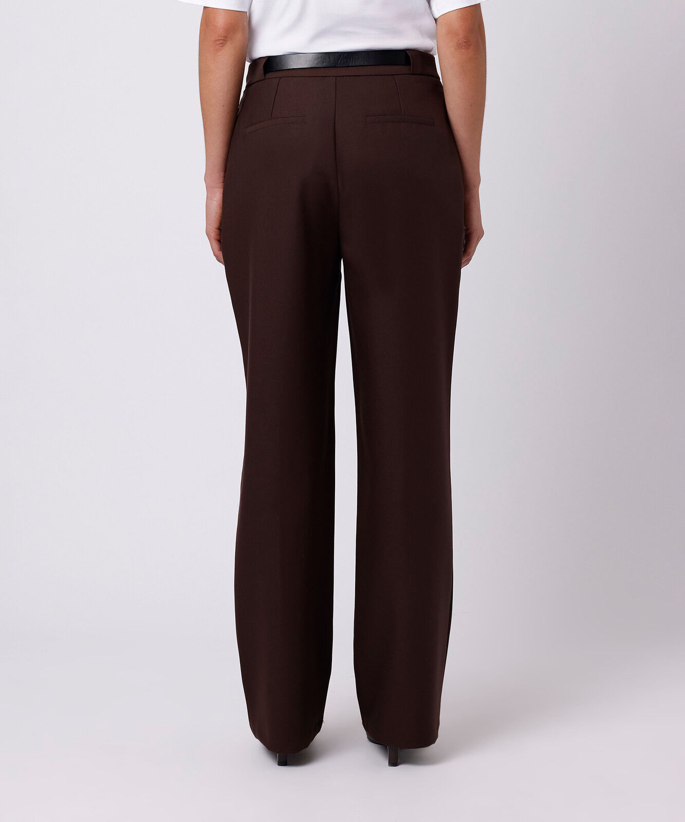 calça reta de alfaiataria feminina com cinto mindset marrom