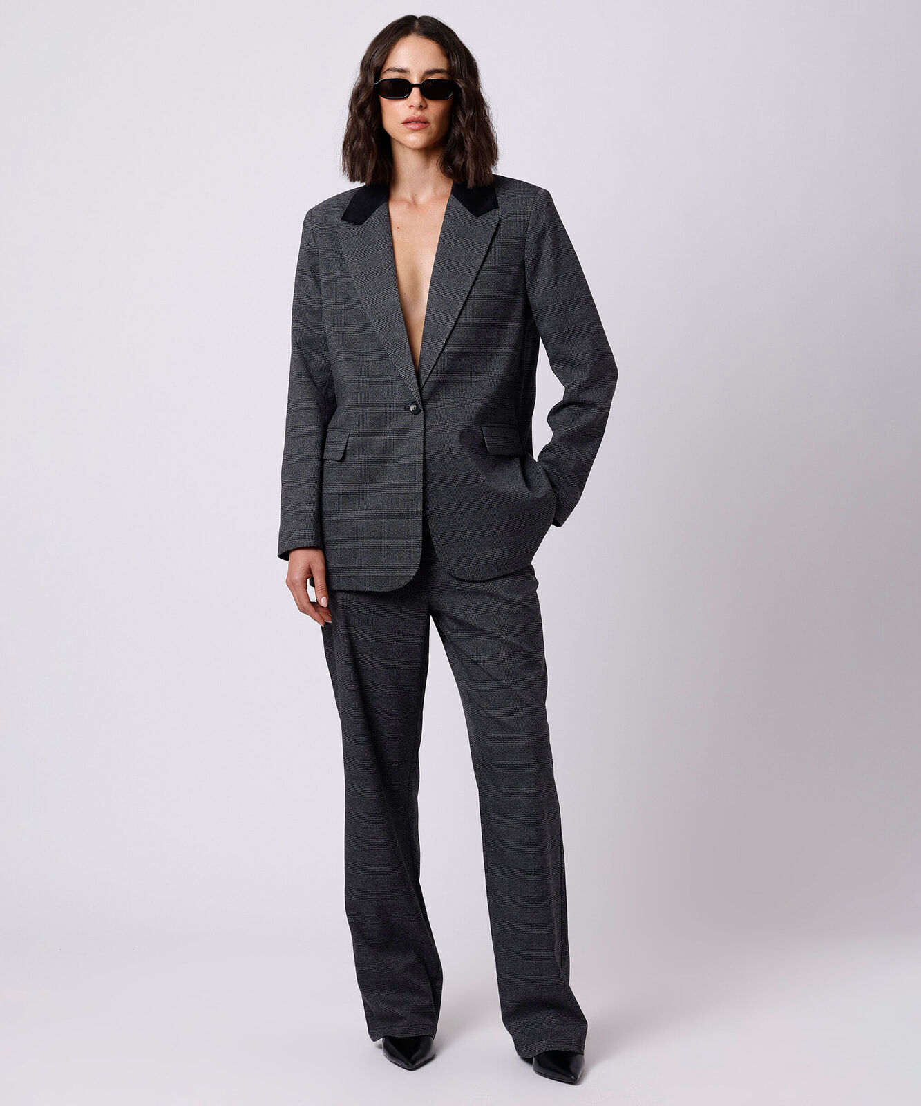 calça reta de alfaiataria feminina xadrez mindset cinza