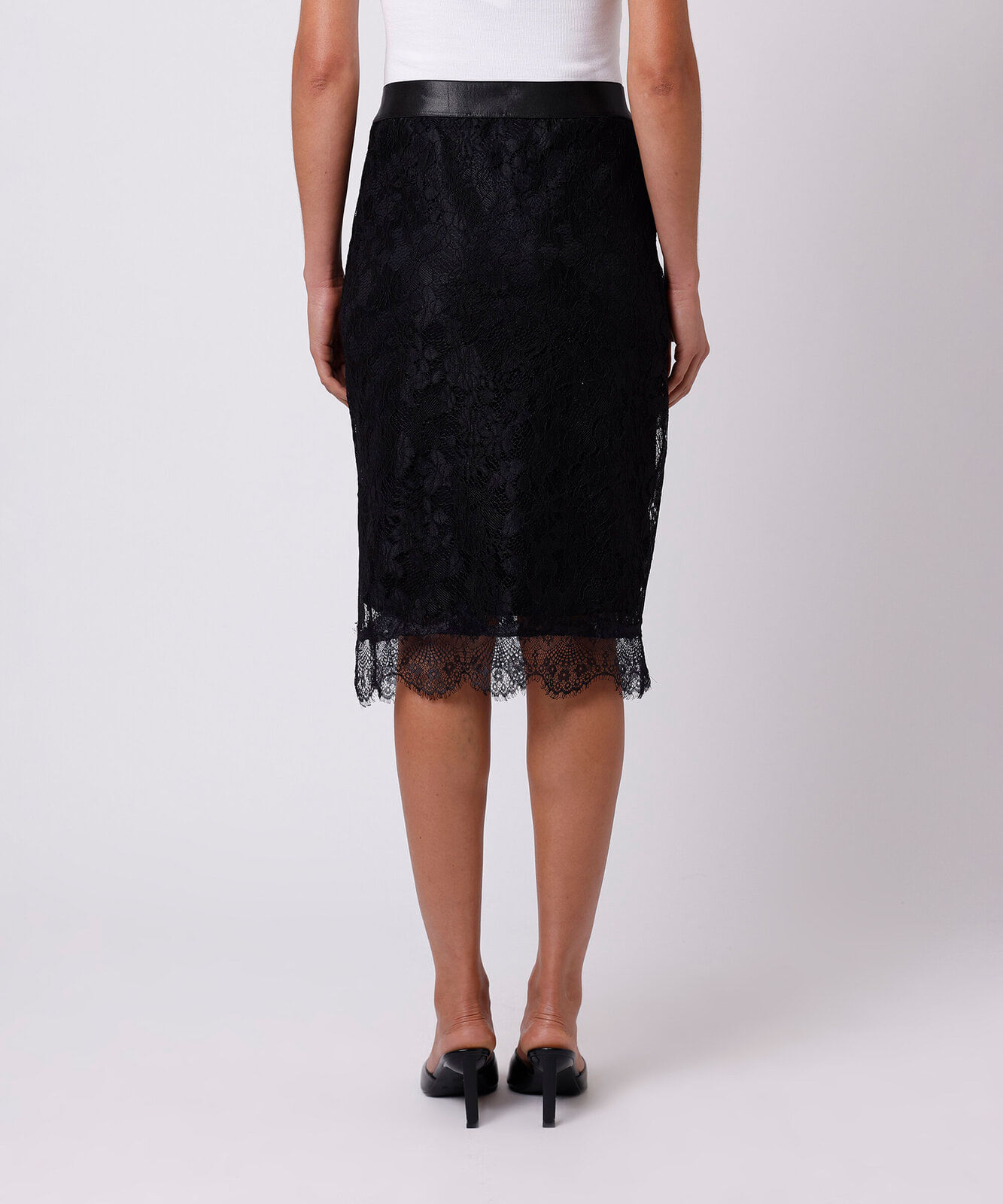 saia midi feminina de renda floral mindset preta