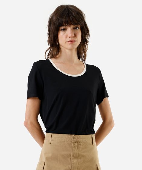 blusa de viscose decote bicolor preta