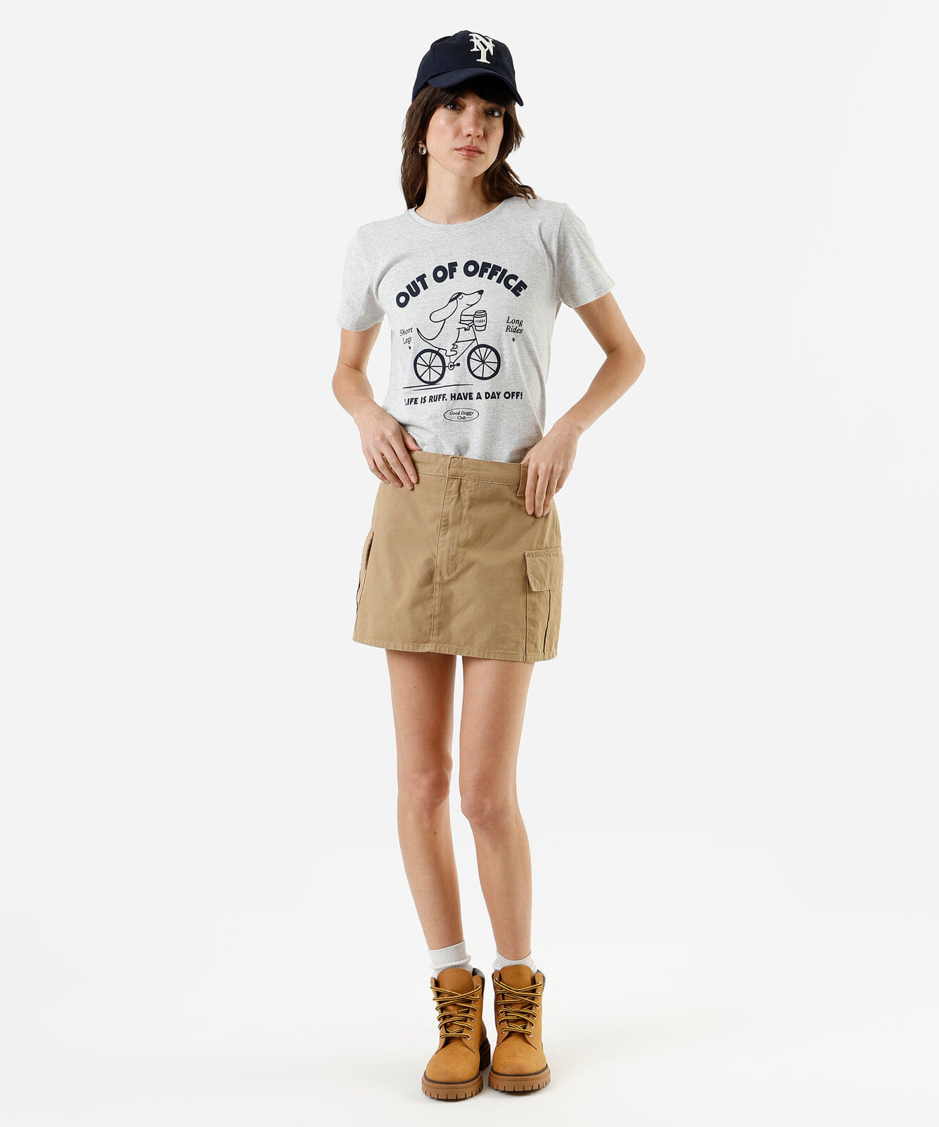 camiseta feminina de algodão out office cinza