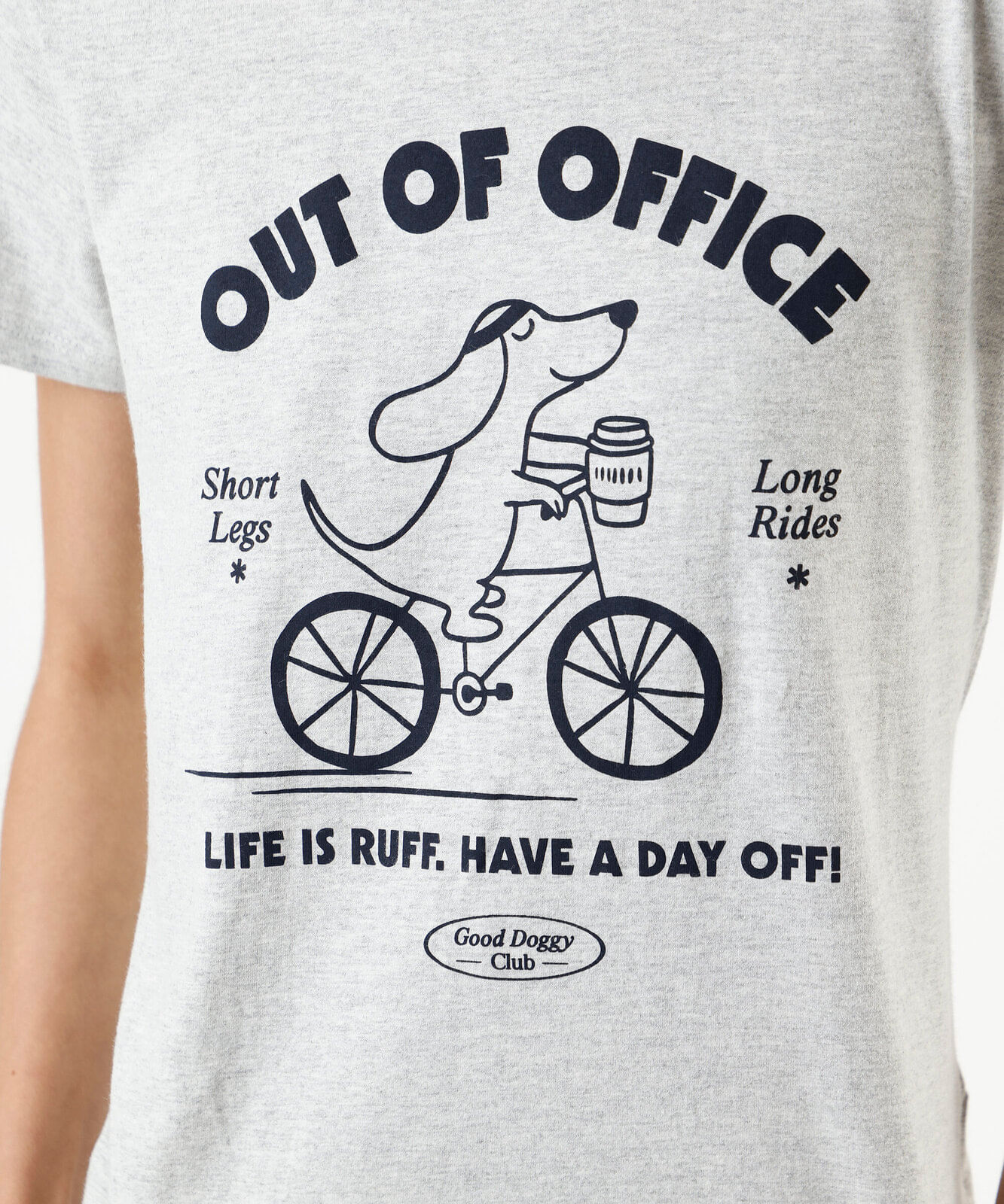 camiseta feminina de algodão out office cinza