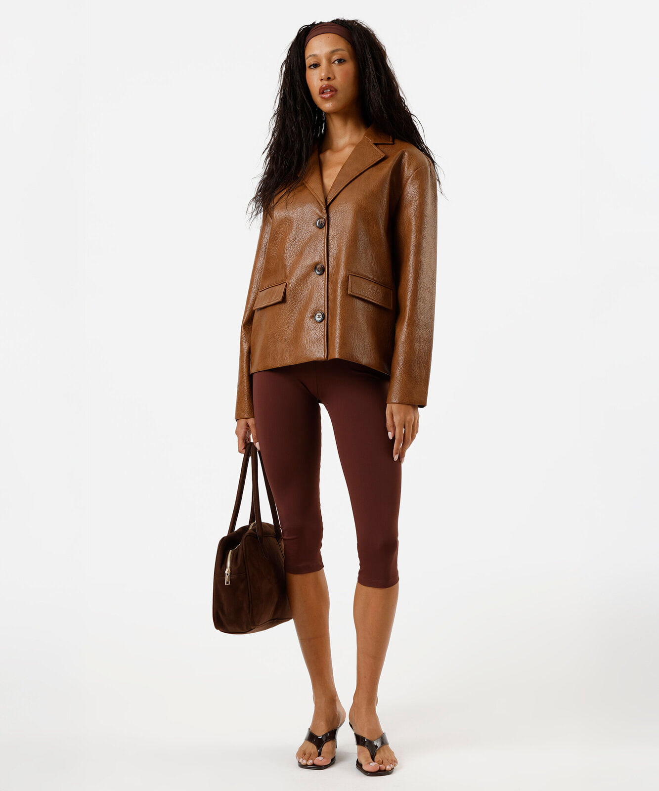 blazer oversized feminino de poliuretano com bolsos marrom
