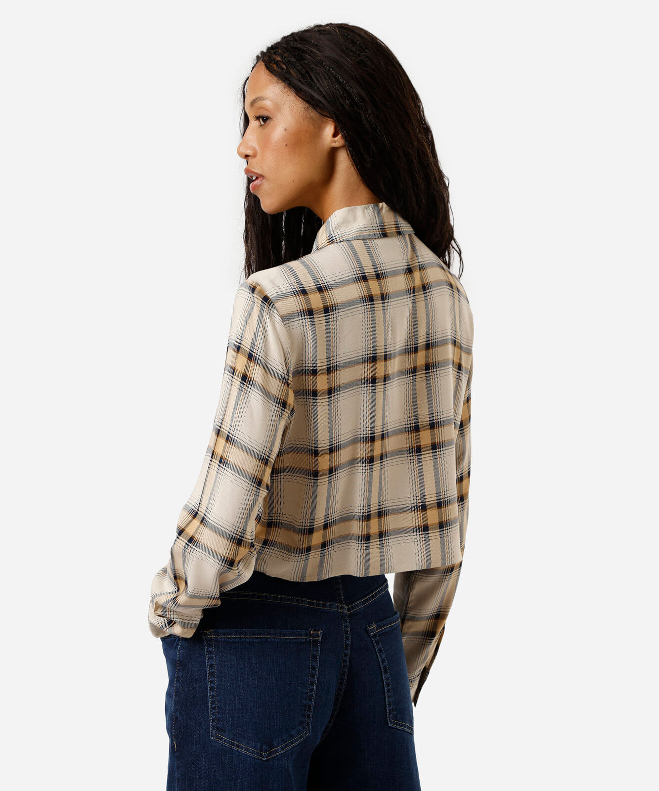 camisa cropped feminina de viscose manga longa xadrez bege