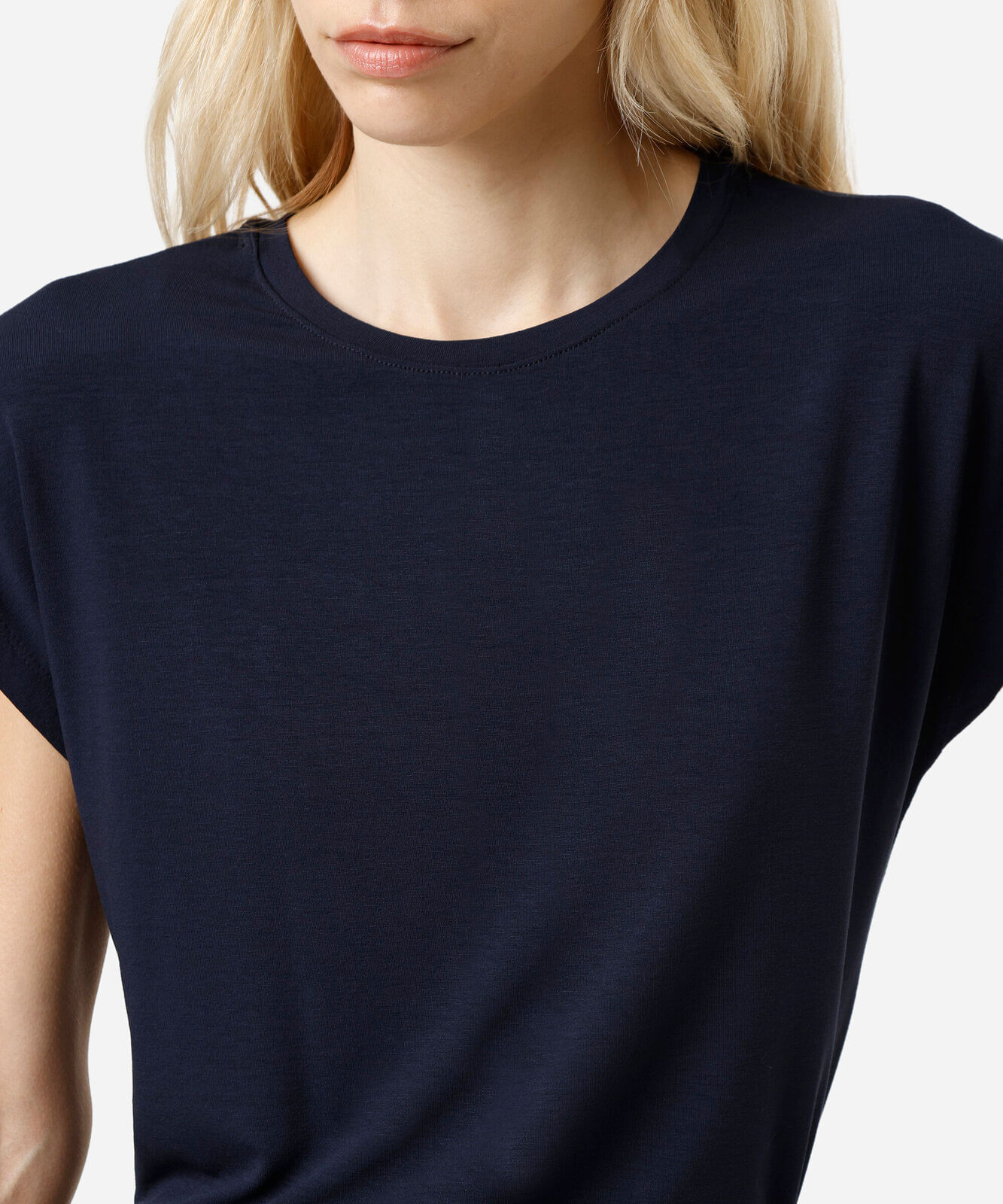 blusa feminina de viscose decote redondo azul