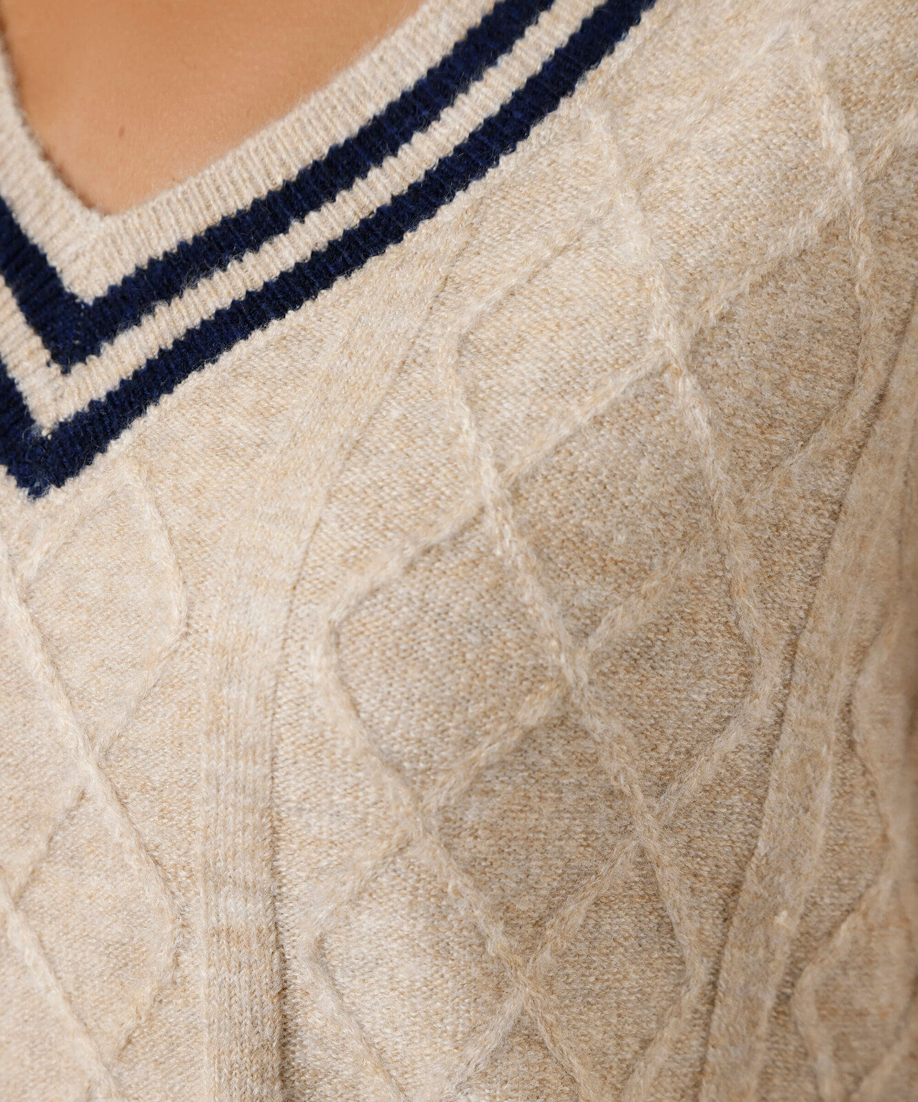 colete feminino de tricot decote v texturizado azul