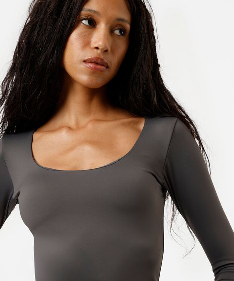 blusa cropped feminina de poliamida decote redondo manga longa cinza