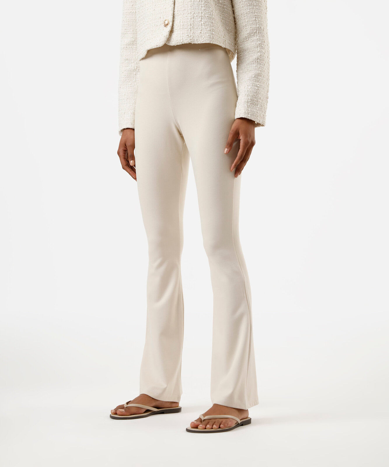 calça flare feminina com viscose cós elástico bege