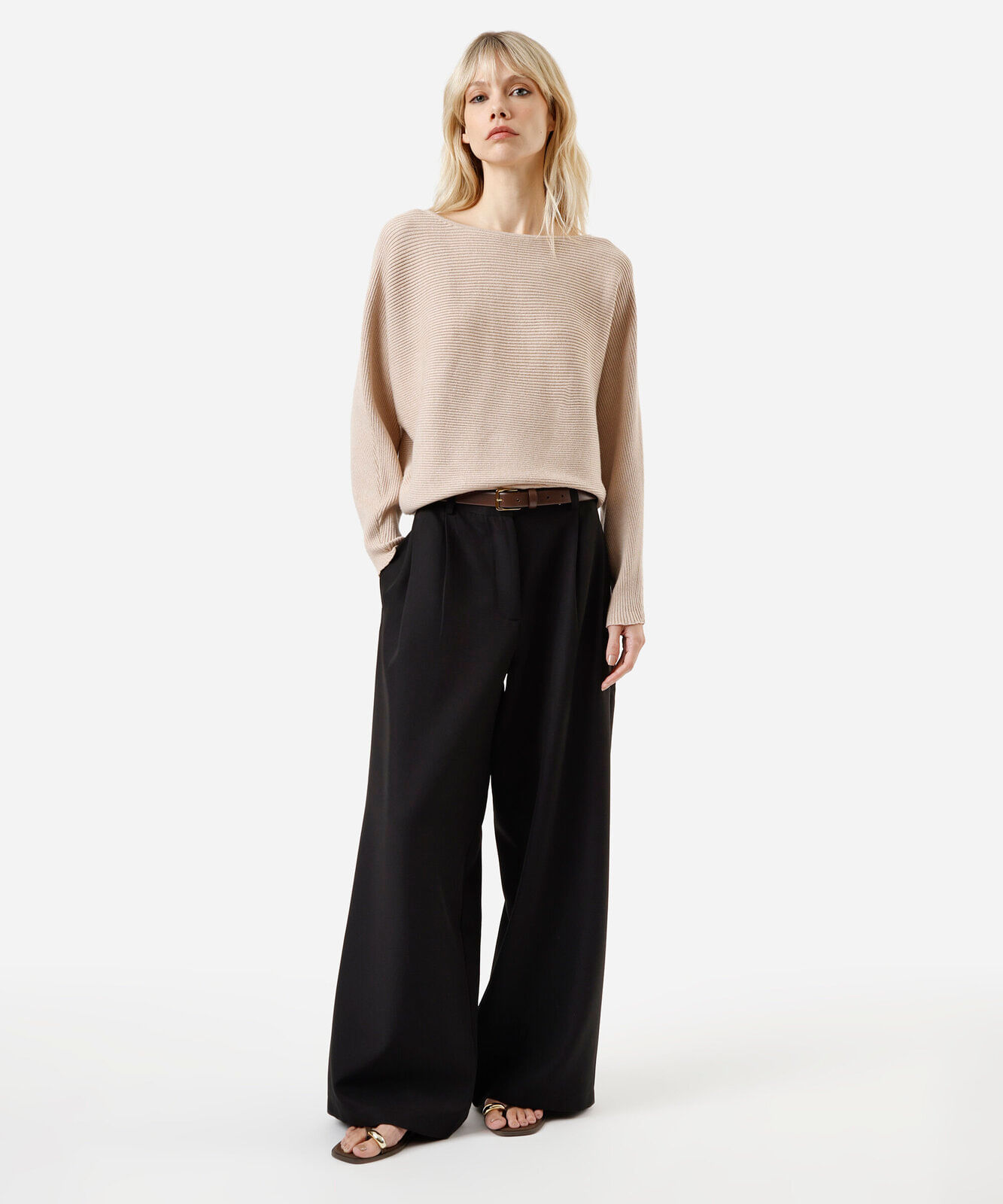 suéter amplo feminino de tricot canelado bege