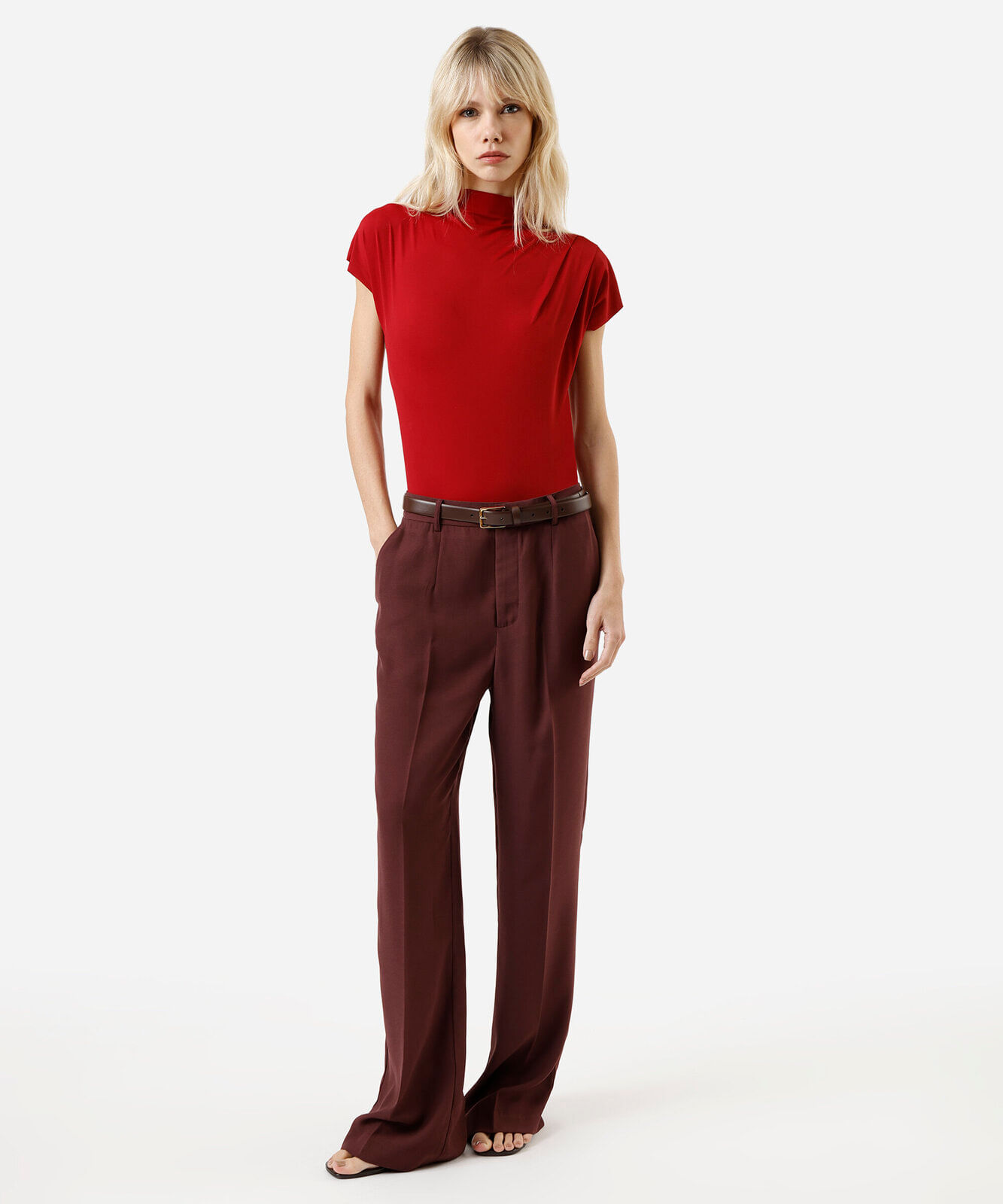 calça wide leg de alfaiataria feminina cintura alta - vinho
