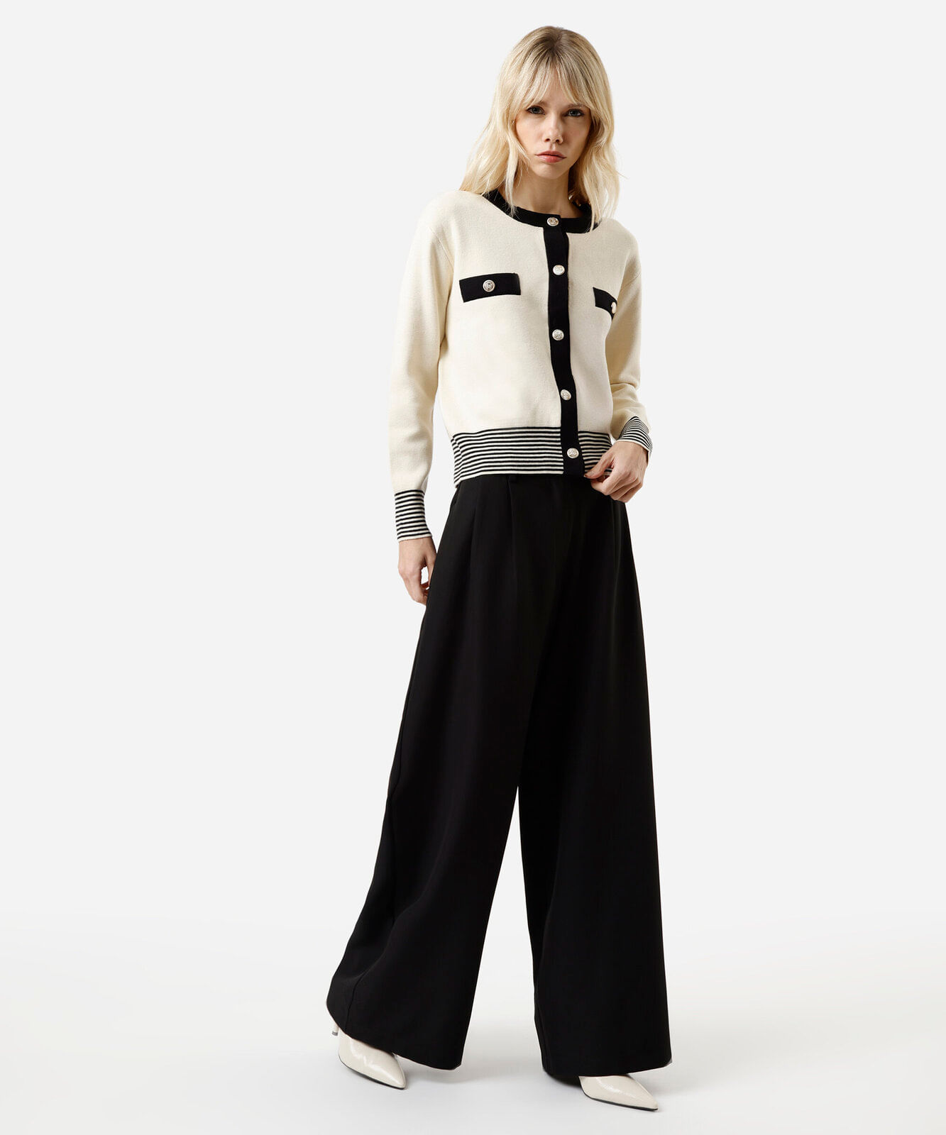 casaco feminino de tricot  bege