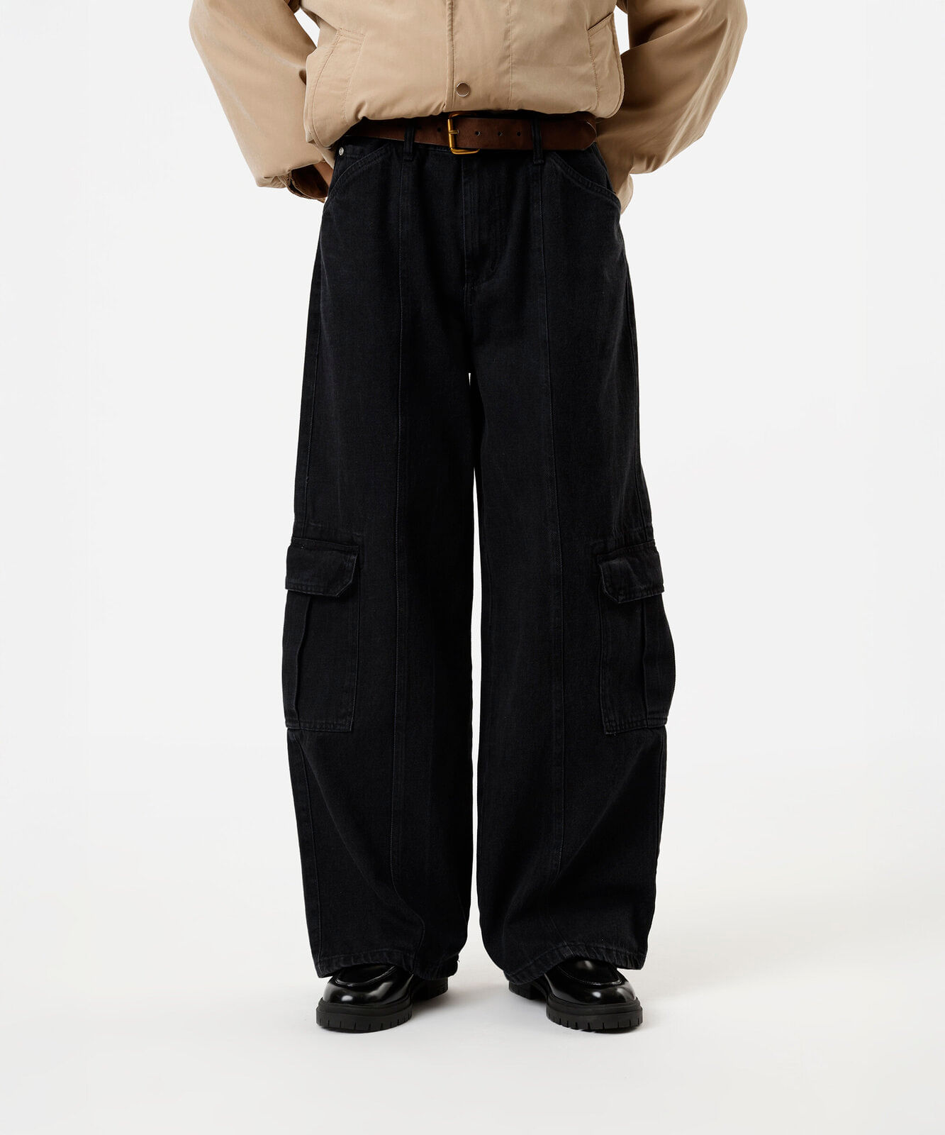 calça cargo oversized feminina jeans cintura baixa preta
