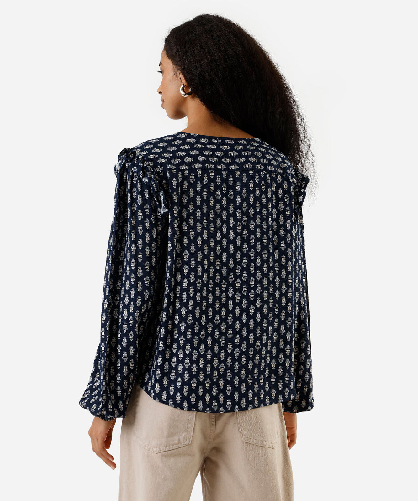 bata feminina de viscose manga longa folhagens azul