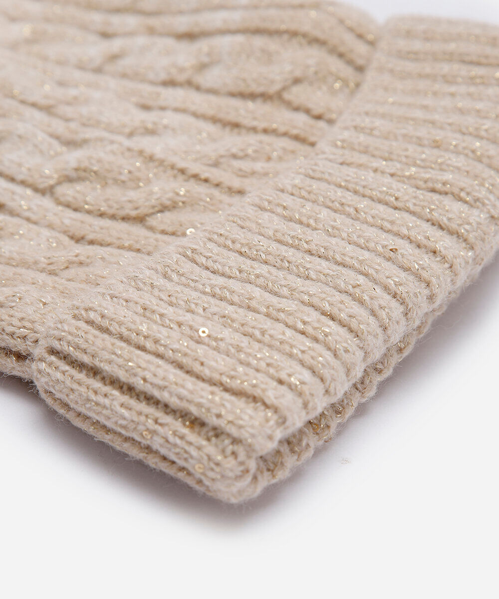 gorro infantil de tricot com paetê bege