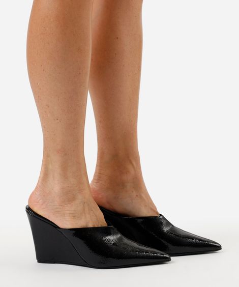 scarpin mule salto anabela preto