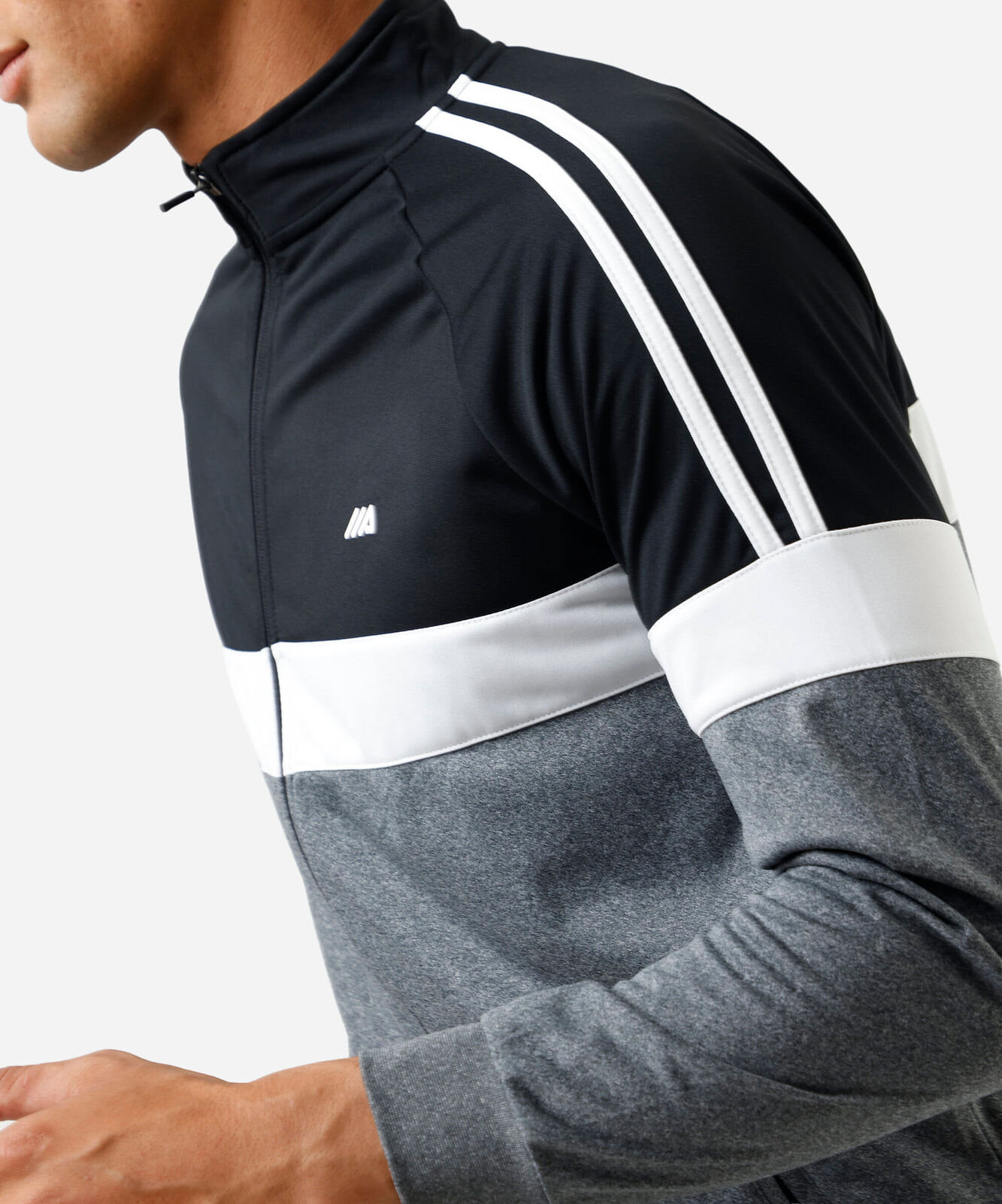 jaqueta com bolsos e recortes esportiva cinza