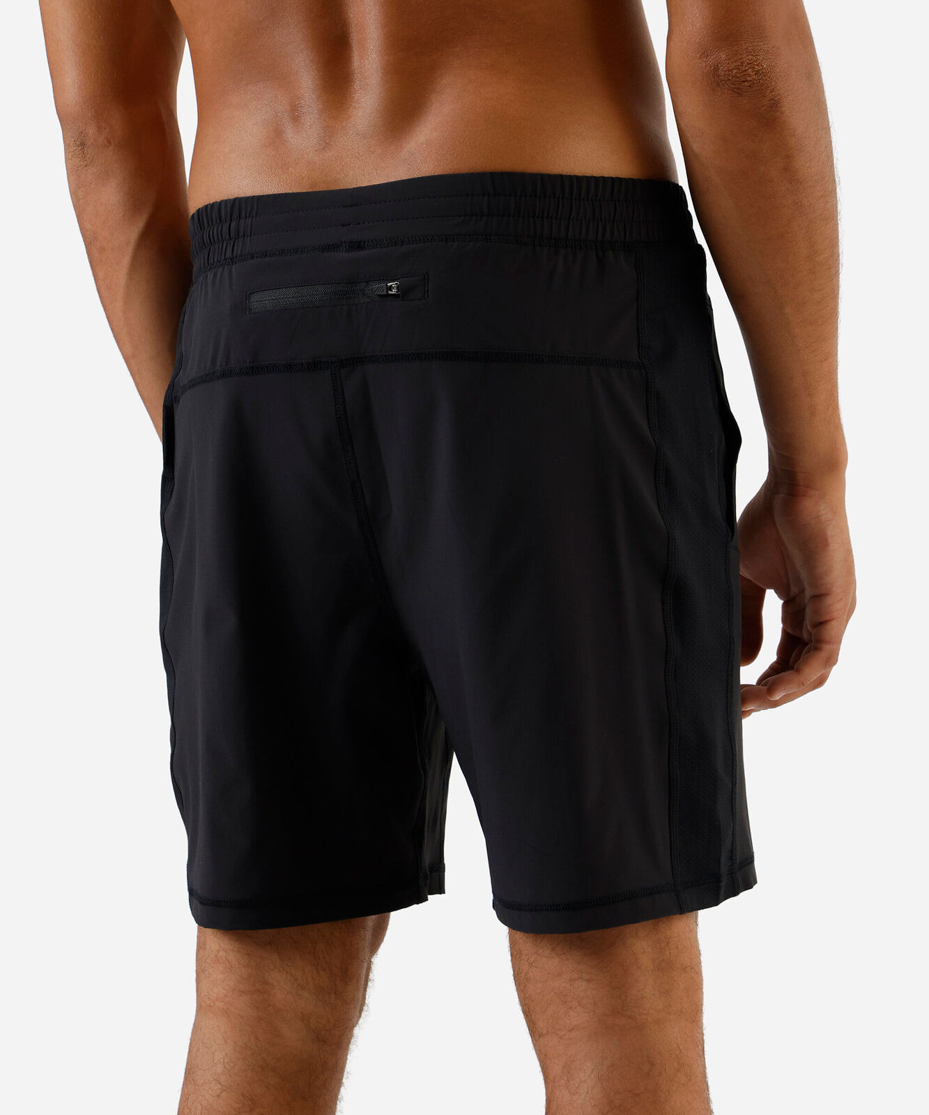 bermuda masculina esportiva com bolsos preta