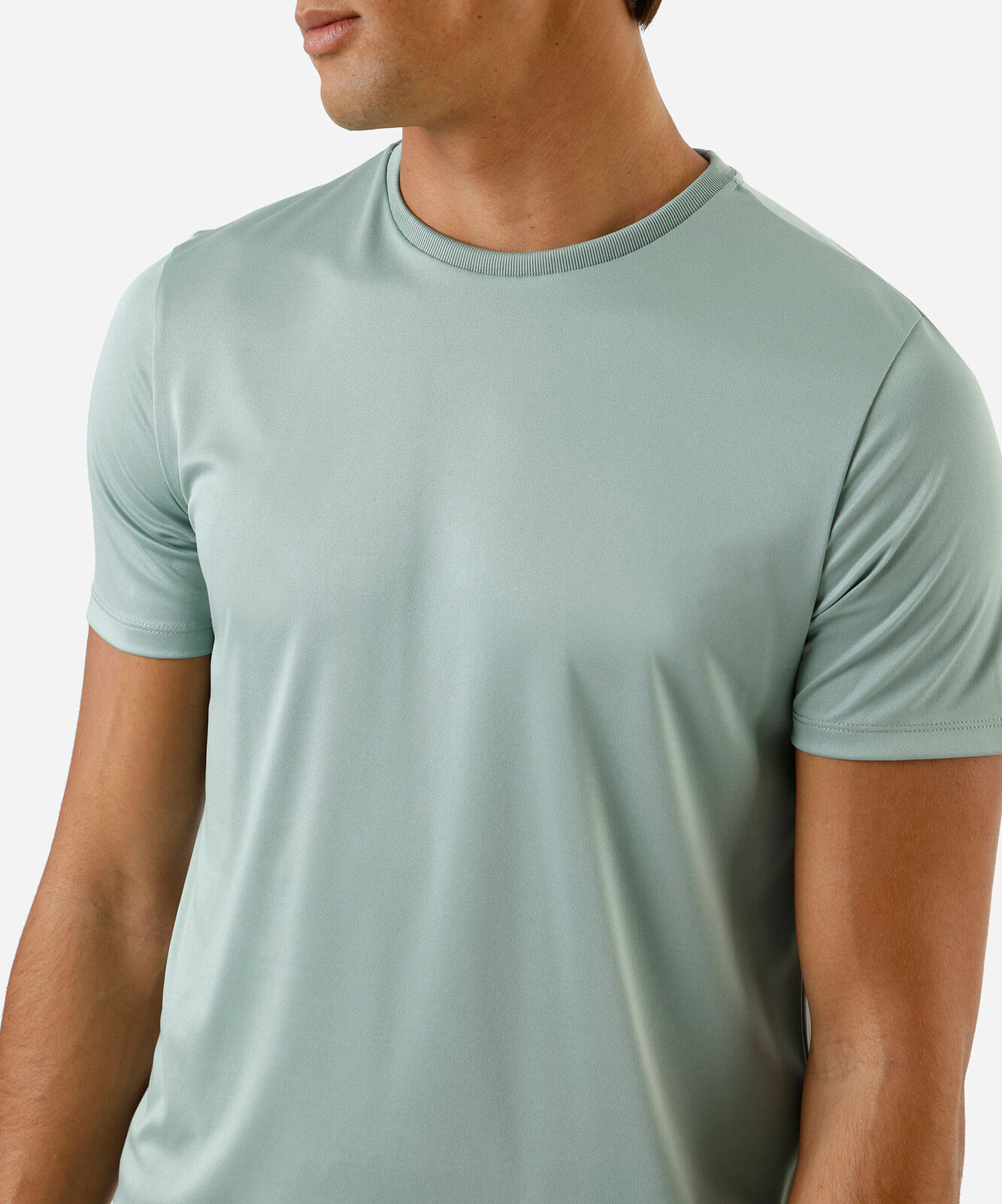 camiseta esportiva masculina verde