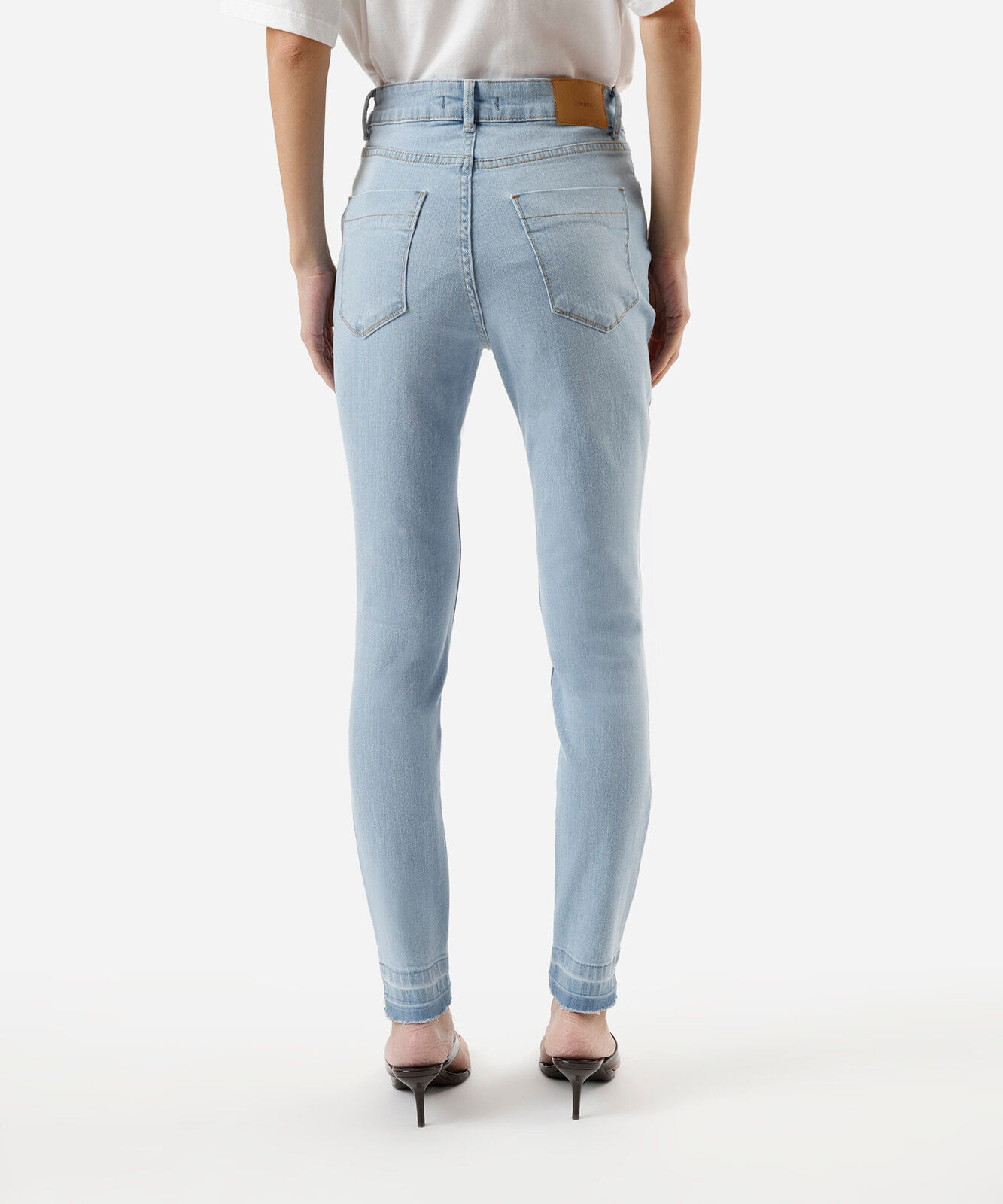 calça skinny feminina jeans com barra a fio cintura alta azul