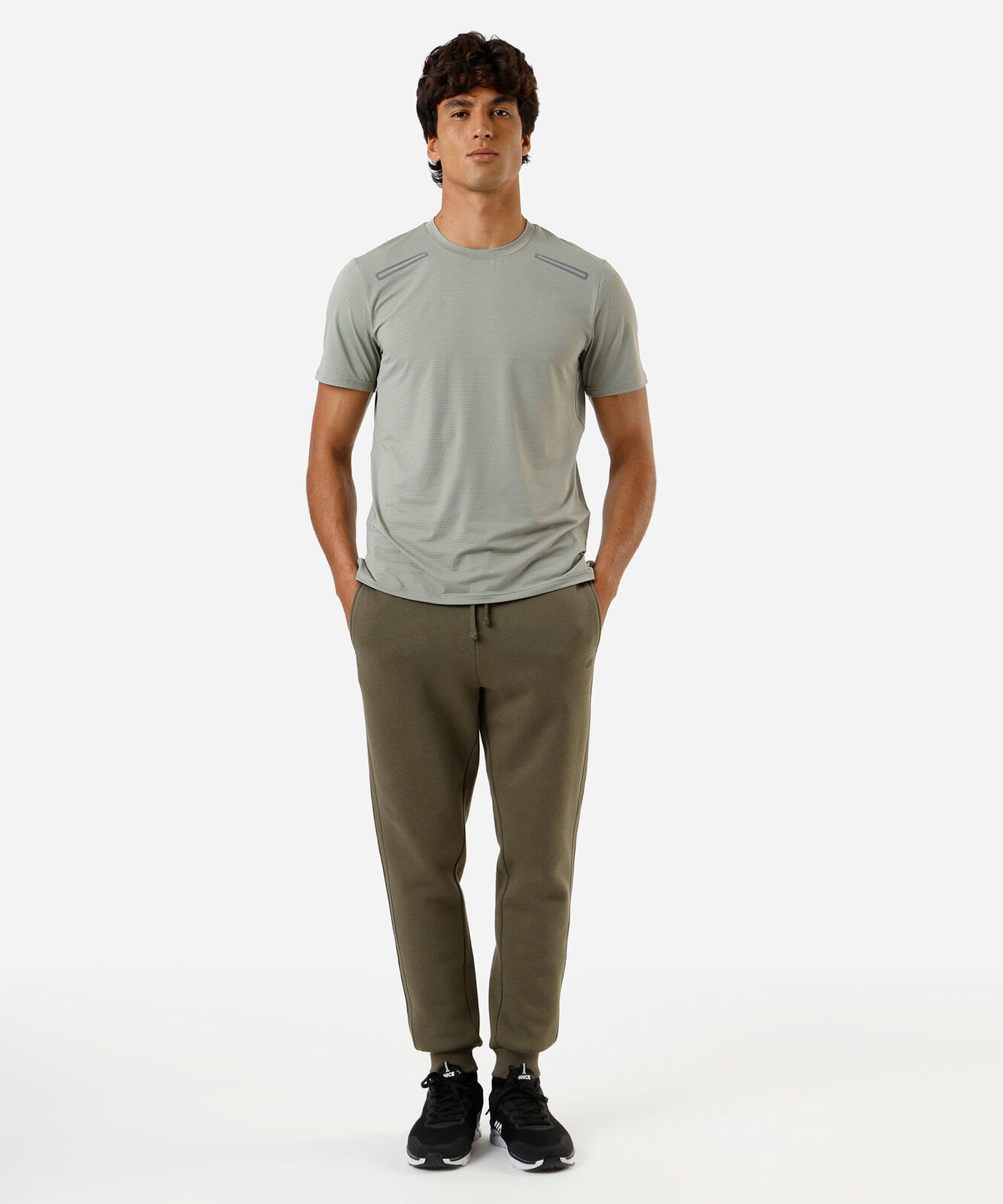 camiseta masculina esportiva texturizada verde
