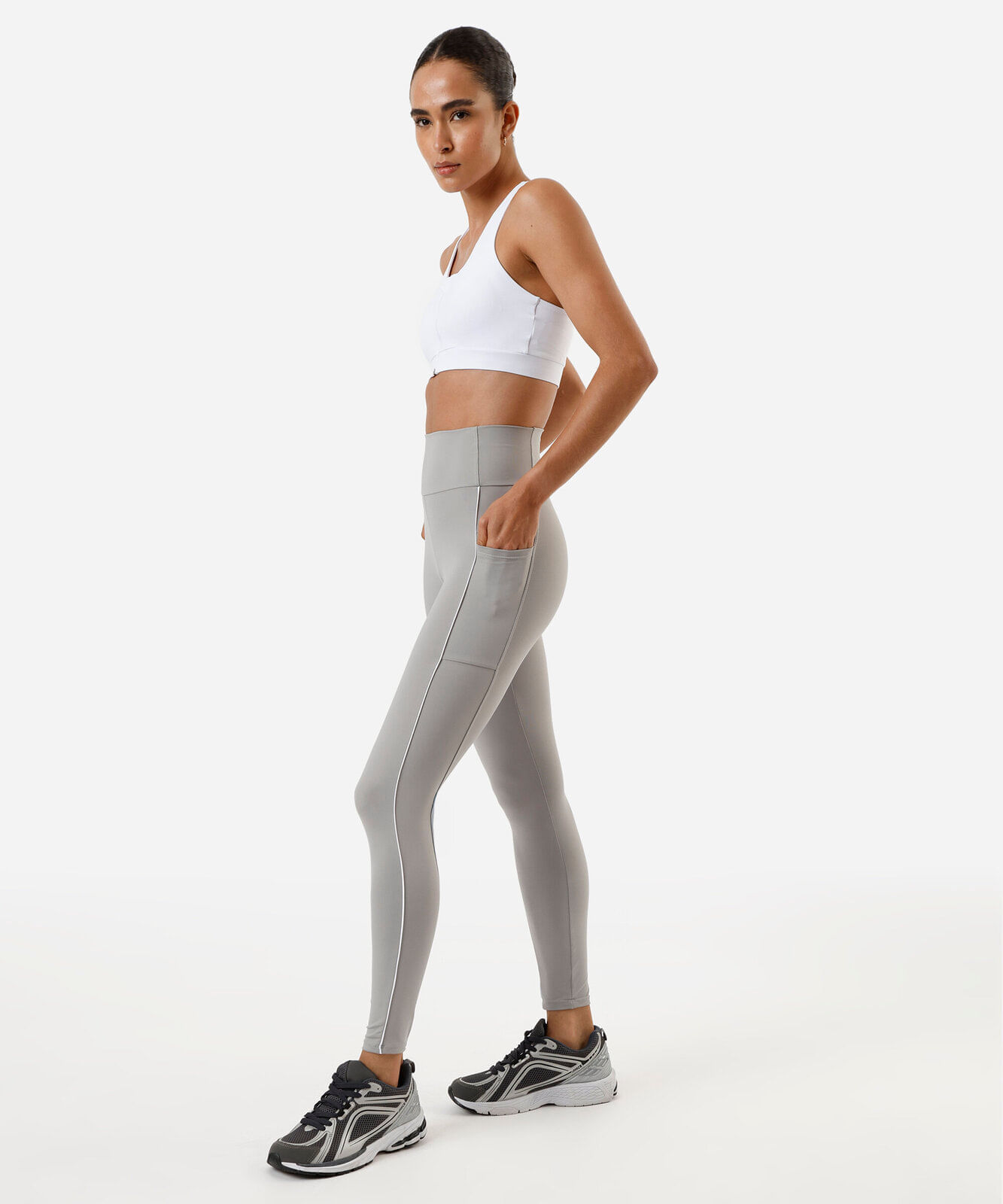 calça legging com bolsos esportiva cinza