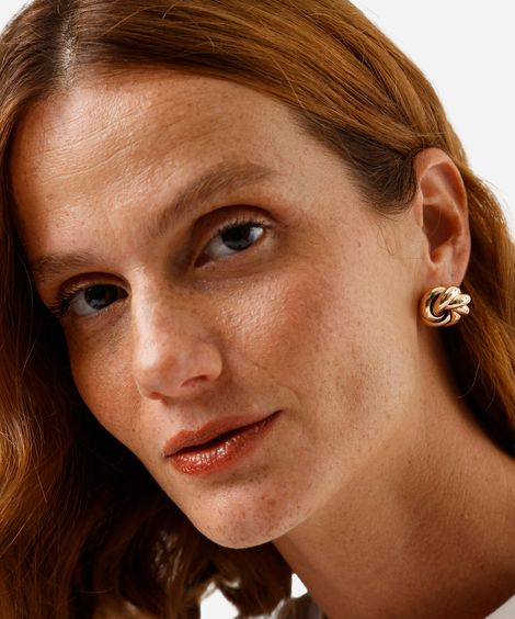 brinco botão nó dourado