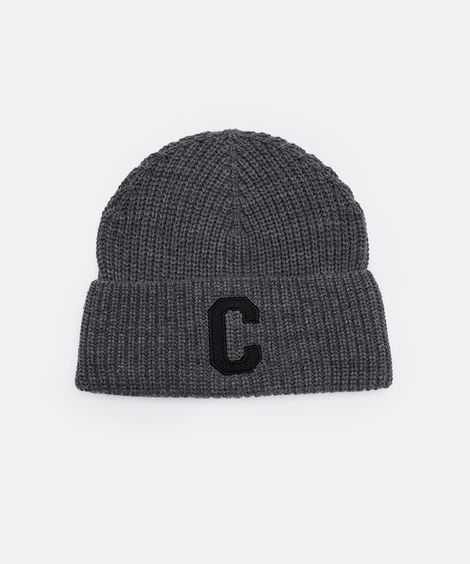 gorro de tricot com bordado cinza